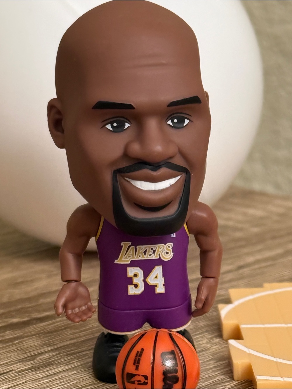 Zuru NBA Ballers Series 2 Shaquille O'Neal LA Lakers Purple Uniform
